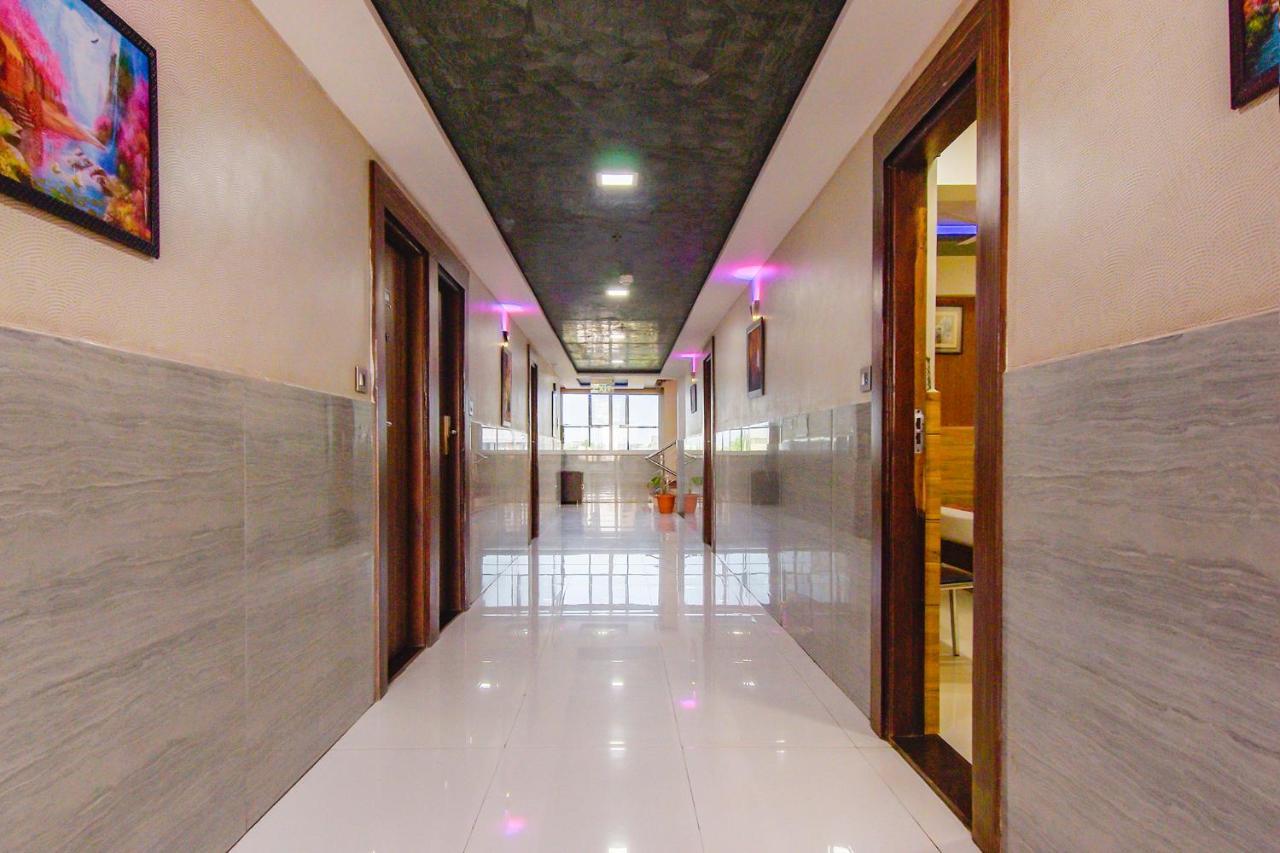 Fabhotel Kohinoor Plaza Ahmedabad Buitenkant foto